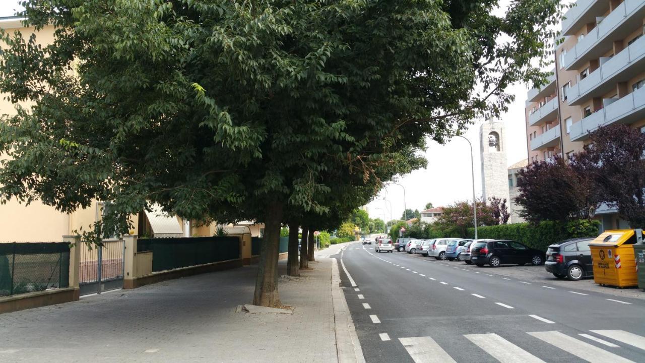 Affittacamere "A2 Passi" Fano Bagian luar foto